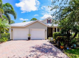 564 NE Canoe Park Cir, Port Saint Lucie, FL 34983