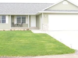 1401 Cedar Bnd, Palo, IA 52324