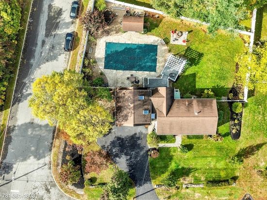 122 N Elm St, West Bridgewater, MA 02379