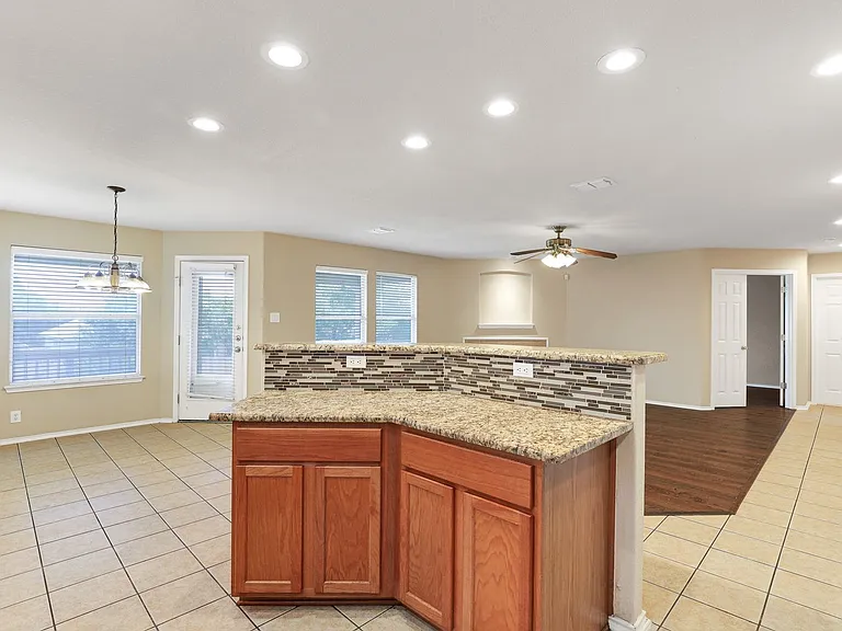 9610 Discovery Dr — Photo 13