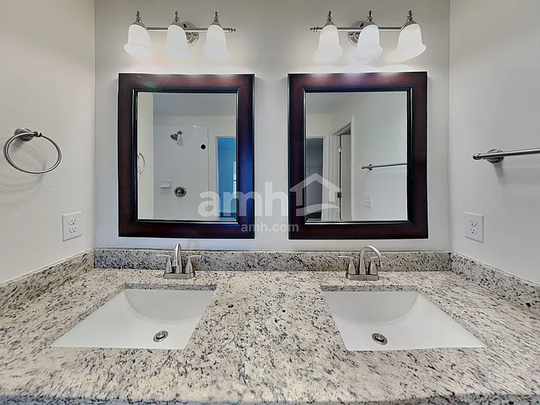 10435 Carloway Hills Dr — Photo 11