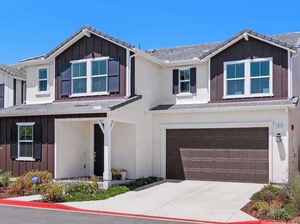 741 Kingbird Loop, Oceanside, CA 92058