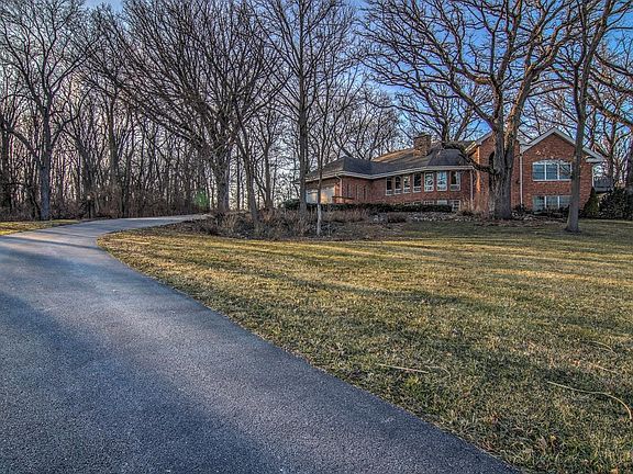 2nd image of 15270 Oakdale Pl