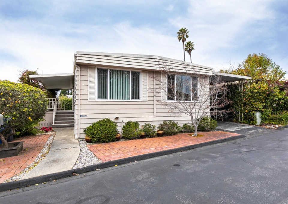 1st image of 40 Pepperwood Way #40
