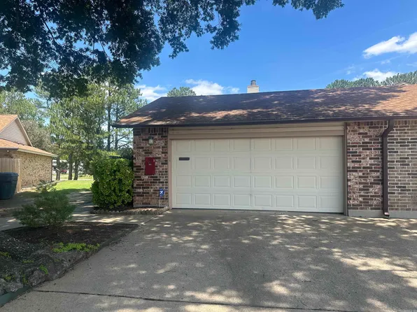 10 Wickford Ln, Little Rock, AR 72212