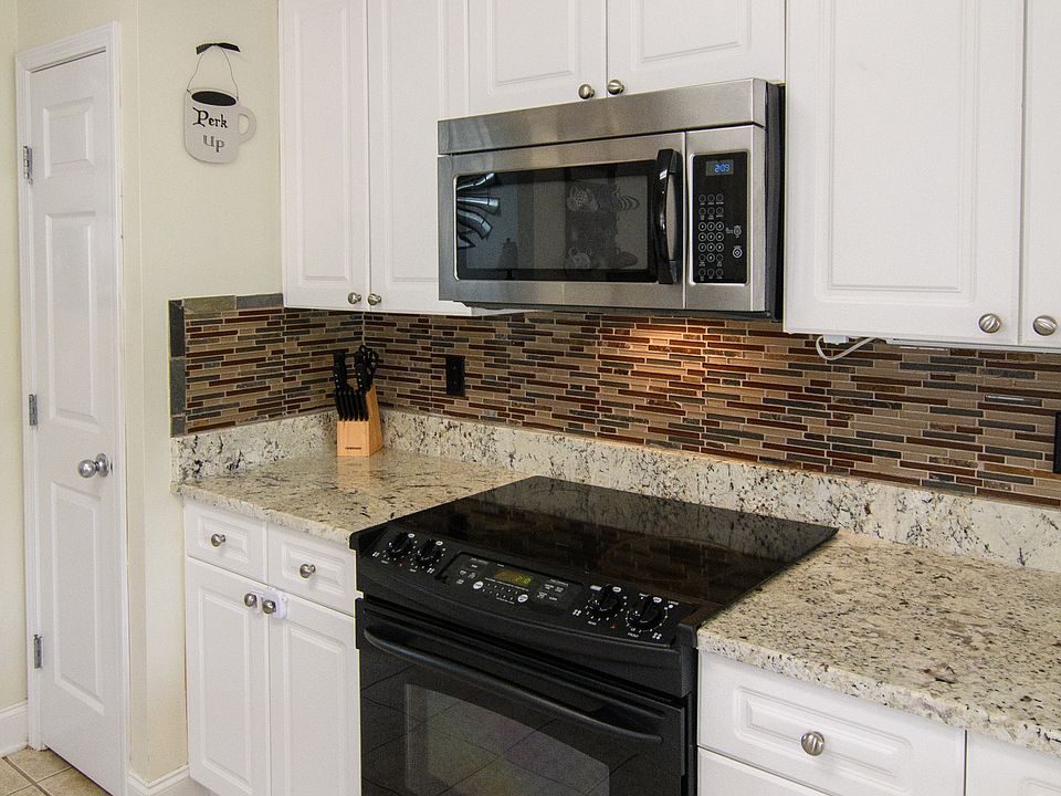 2nd image of 215 Ammersee Lakes Dr