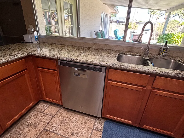 2741 E Cannon Dr — Photo 12