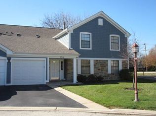 324 Silverwood Ct APT B1, Schaumburg, IL 60193