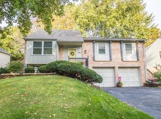 12904 S Raintree Dr, Olathe, KS 66062