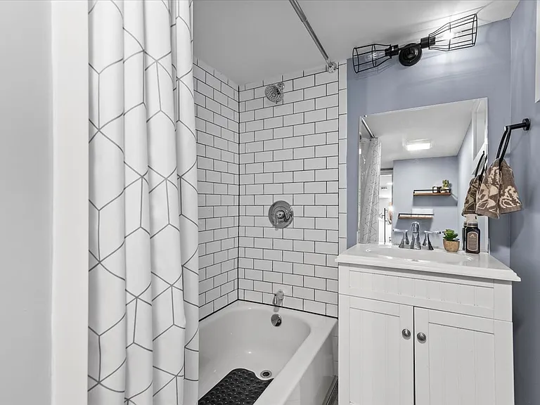 1518 Westfield St — Photo 33