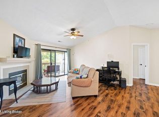 3507 Lennox View Ct UNIT 312, Louisville, KY 40299