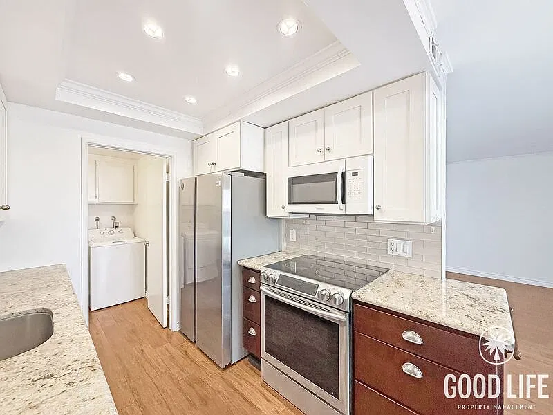 2 bed, 1.5 bath, 1104 sqft, $2,800 — Photo 2