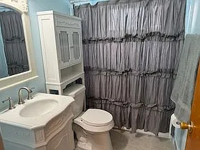 3 bed, 1.0 bath, 1014 sqft, $1,750 — Photo 4