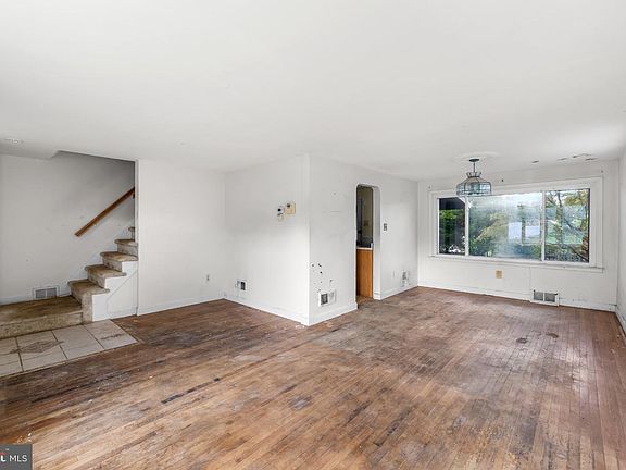 2nd image of 104 Princeton Ave