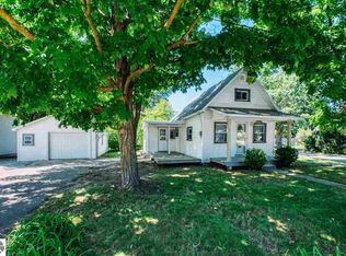 1018 Locust St, Traverse City, MI 49684