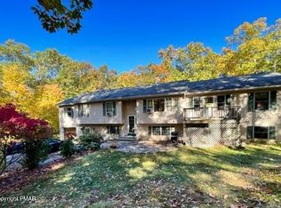 346 Snow Mass Rd, Henryville, PA 18332