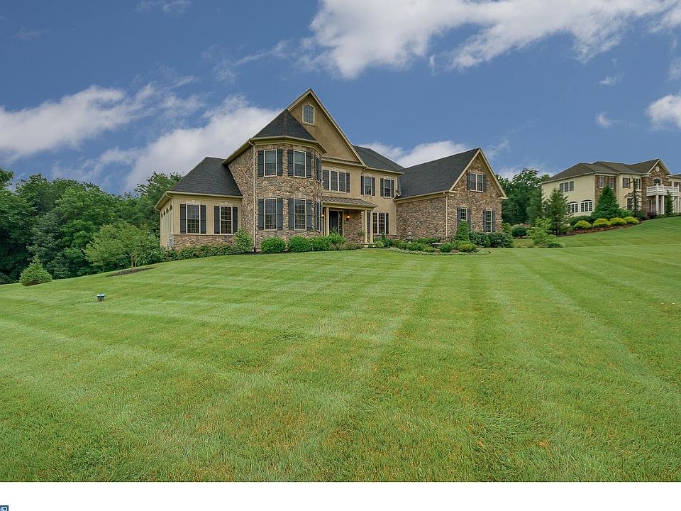 1st image of 6 Holme Ct