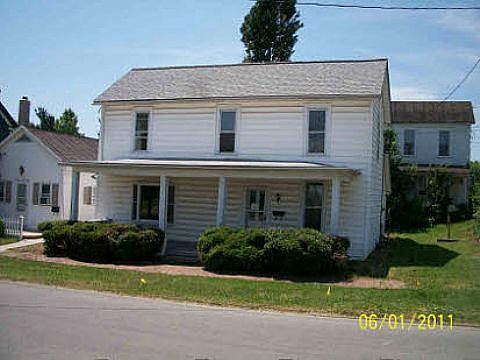 1st image of 213 S Sycamore St
