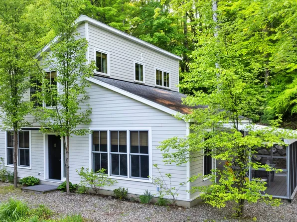30 Mahkeenac Rd, Stockbridge, MA 01262
