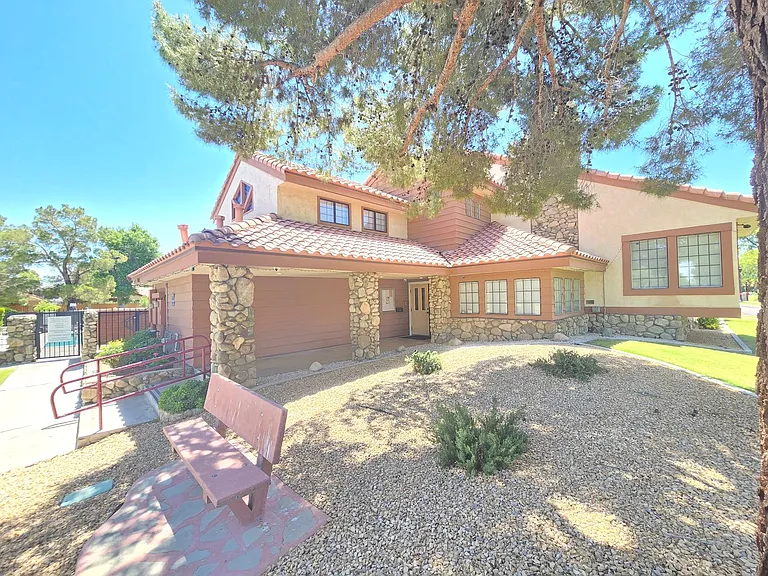 418 Mount Baldy Cir — Photo 18
