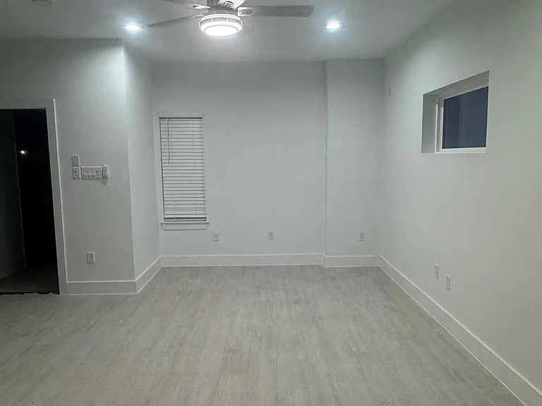 7608 Easter St — Photo 13