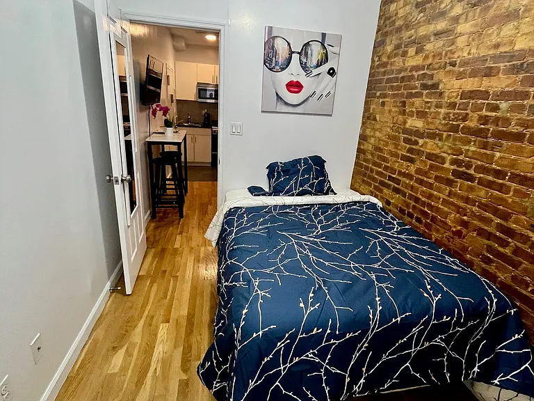 170 Delancey St #3 — Photo 7