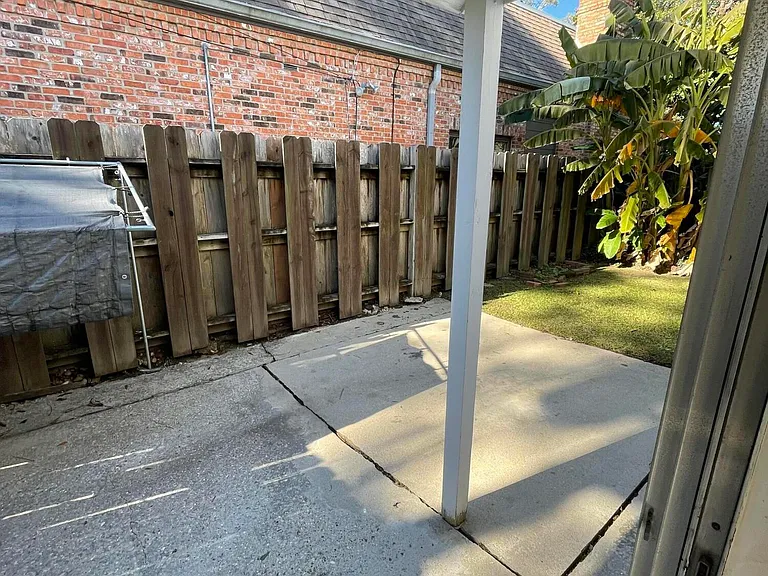 108 Ray Ave — Photo 2