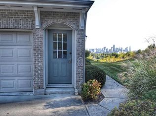 420 Sunrise Ct, Ludlow, KY 41016