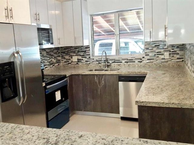 1st image of 3700-3700 Taft St #33021