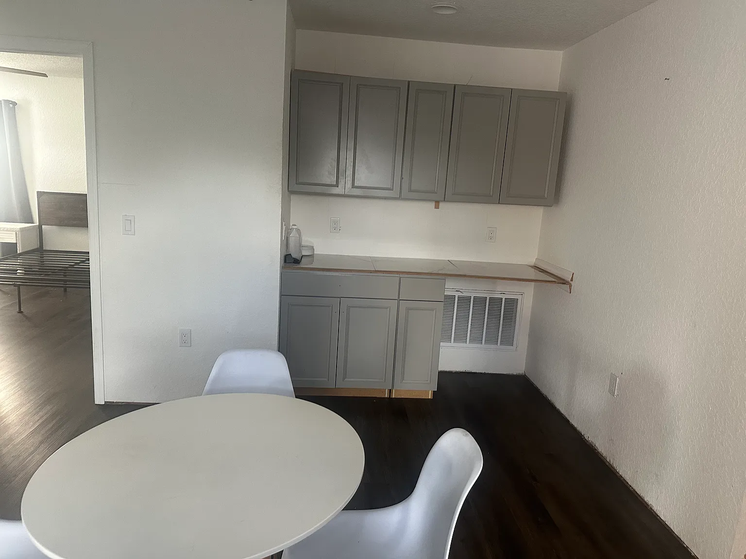 1 bed, 1000 sqft, $1,550 — Photo 3