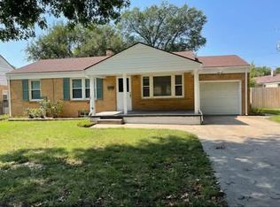 2015 S Pinecrest St, Wichita, KS 67218