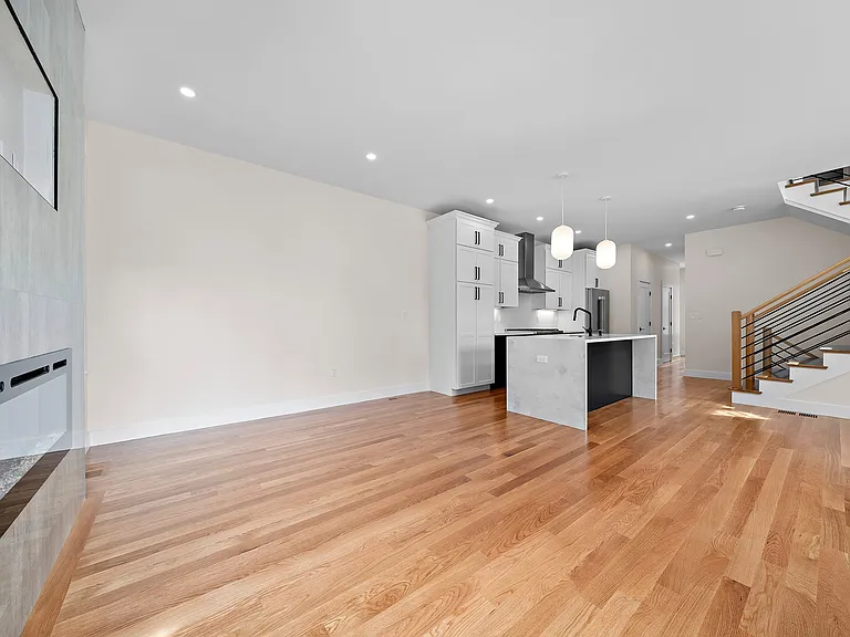 11 Jasset St #11 — Photo 13