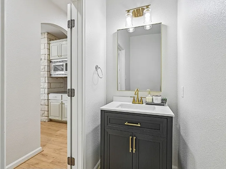 18712 Deep Water Dr — Photo 12