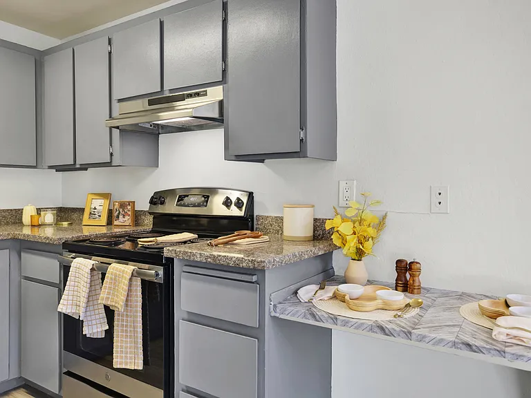 Arden Park Apartments — Photo 1