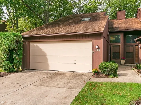 329 Katey Rose Ln, Cleveland, OH 44143