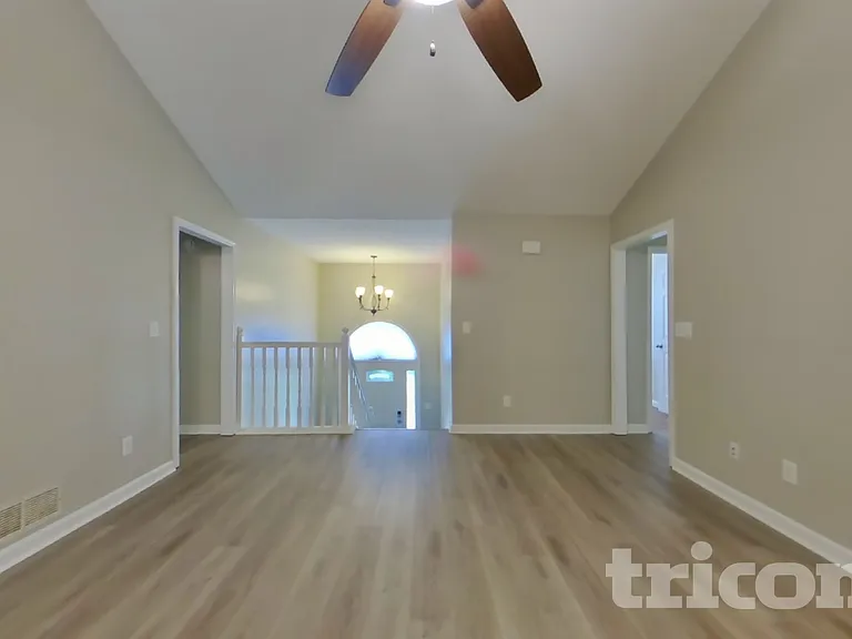 52 Spencer Ct — Photo 3
