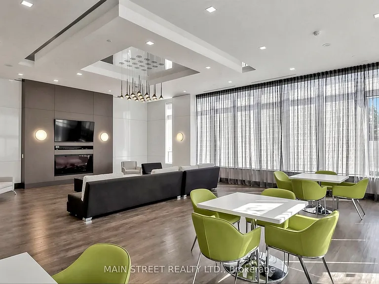 7900 Bathurst St #228 — Photo 5