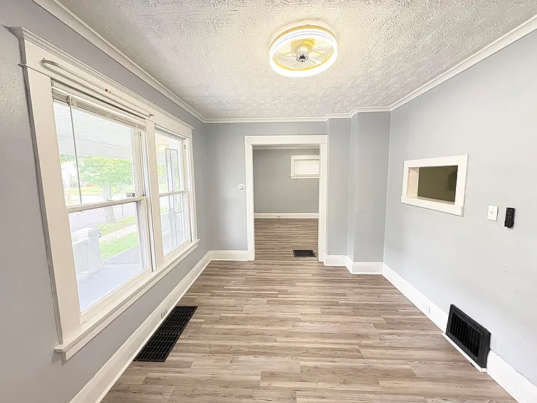 2324 Upton Ave — Photo 2
