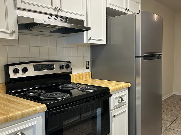 309 Briarwood Dr #309 — Photo 5