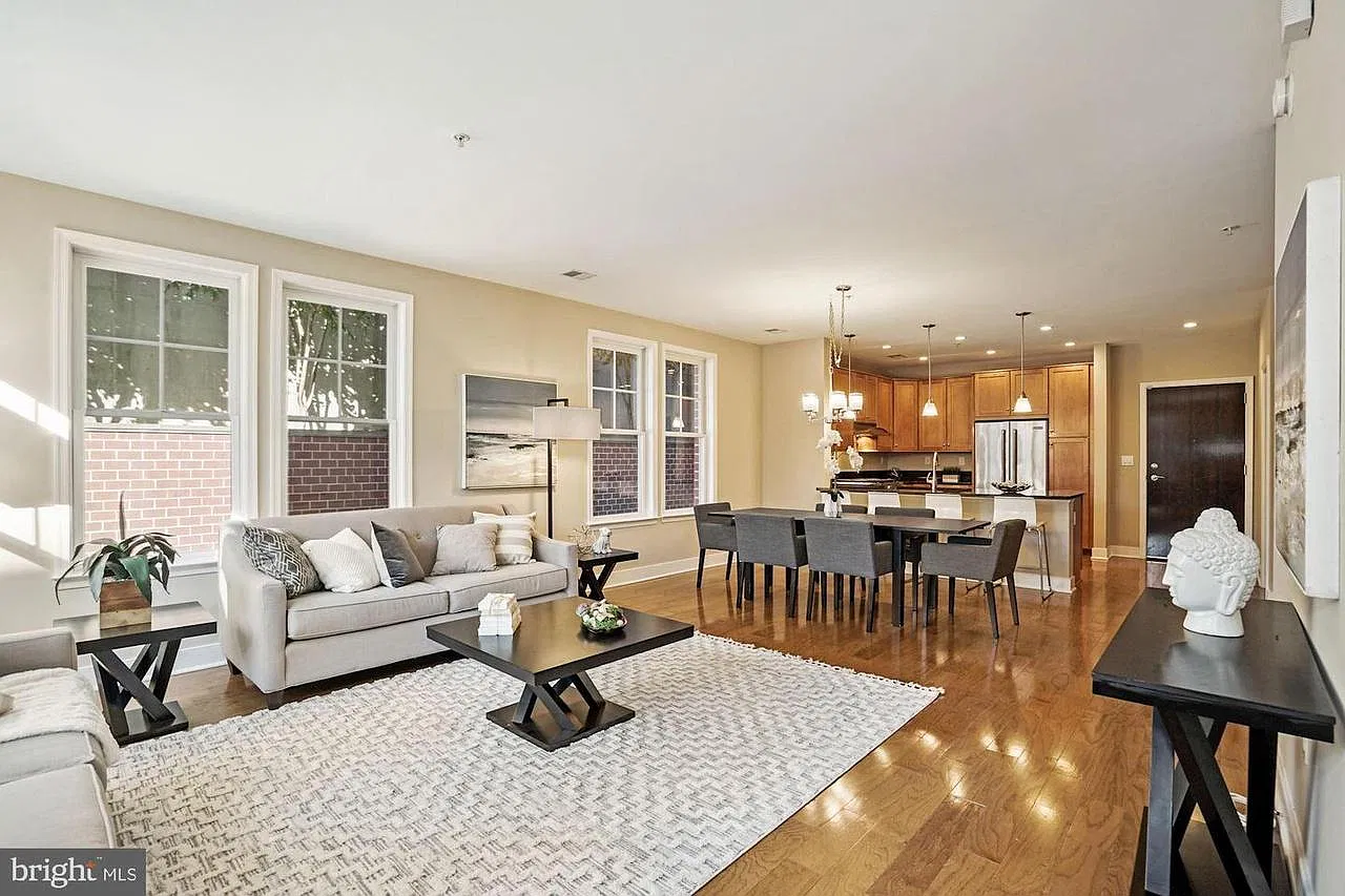 2 bed, 2.5 bath, 1758 sqft, $5,100 — Photo 3
