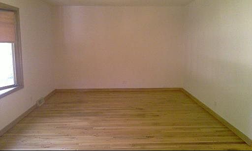 3rd image of 109 E Murray Dr