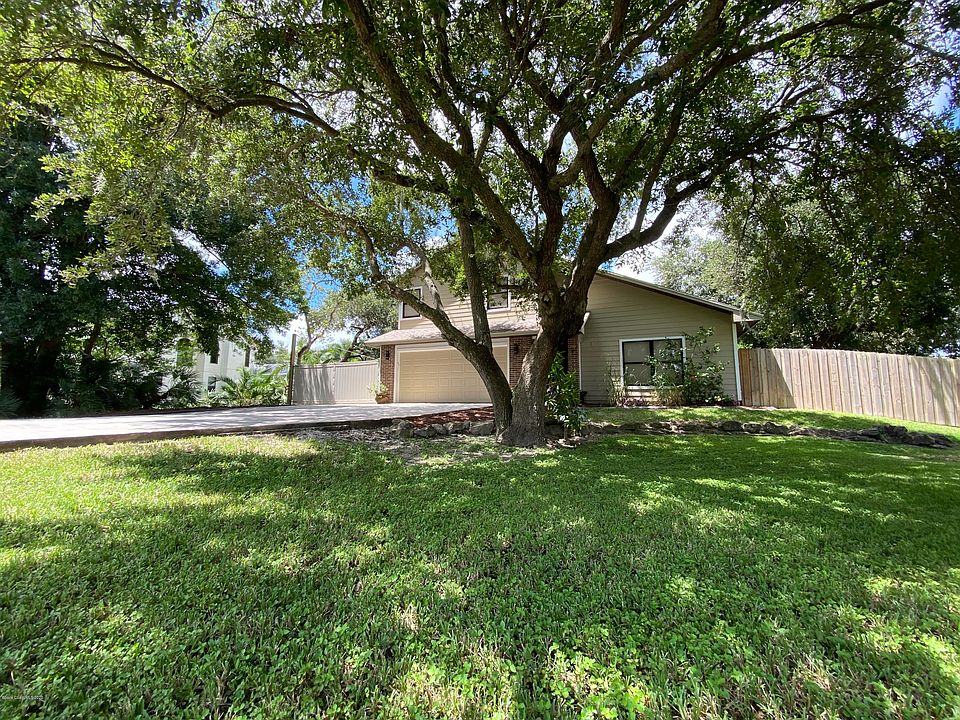 1st image of 380 Oak Lake Pl