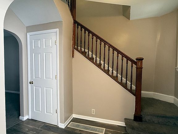 3rd image of 36 Spruce St
