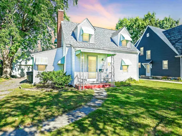 811 Chestnut St, Pekin, IL 61554