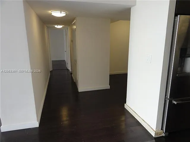 600 NE 36th St #402 — Photo 3