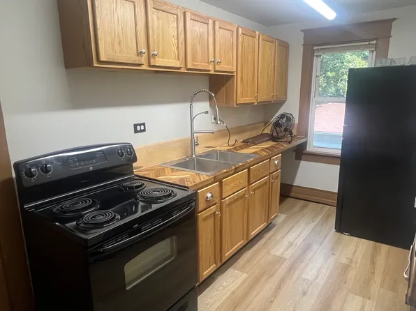 390 Lincoln St #2, Marseilles, IL 61341