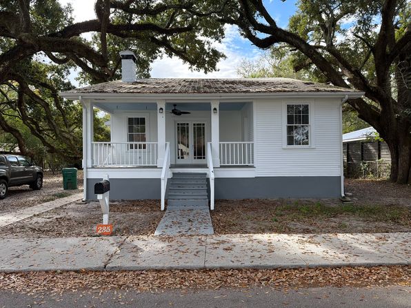 (undisclosed Address)