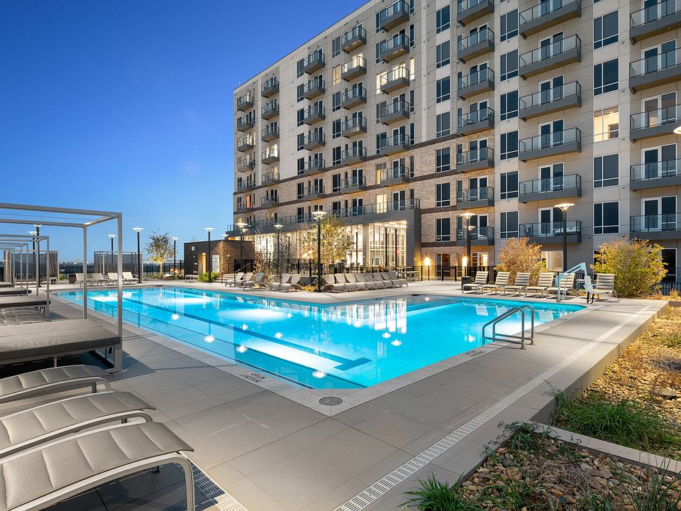 Luxurious Pool Deck