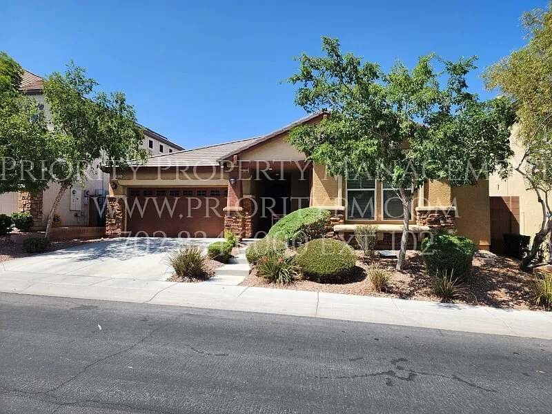 3 bed, 2.5 bath, 1917 sqft, $2,395 — Photo 1