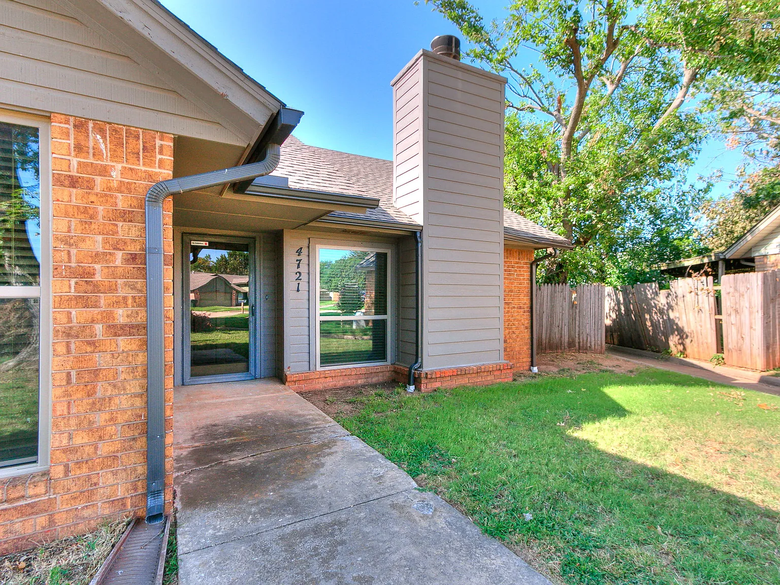3 bed, 1584 sqft, $1,800 — Photo 2